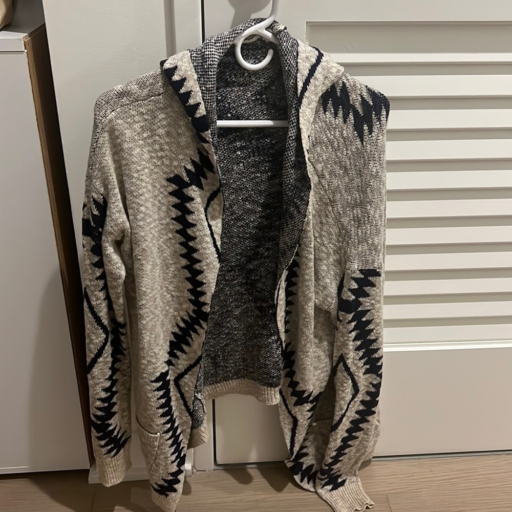 Subdued premium cardigan